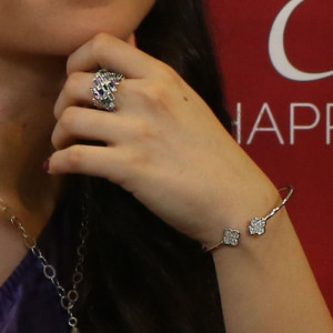 Pulsera abierta plata trébol cuatro hojas Harmony I Madrid68