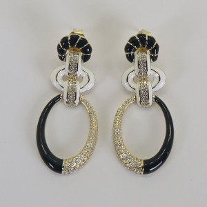 Pendientes largos esmaltados blanco y negro Dynasti I Madrid68