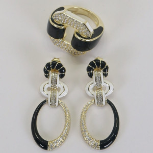 Anillo sello circonitas esmaltado negro y blanco Dynasti I Madrid68