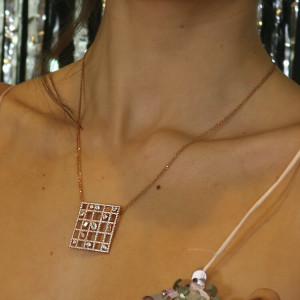 Colgante cuadrado plata rosa Damero I Madrid 68