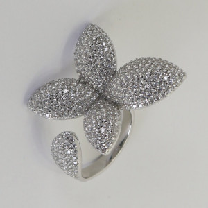 Anillo abierto flor grande circonitas Florali I Madrid68