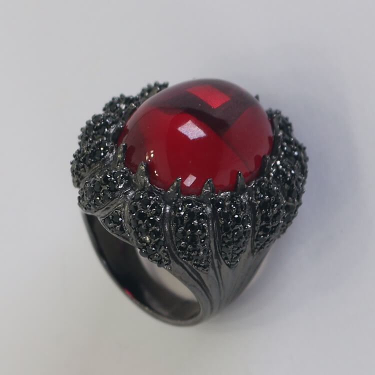 Anillo grande con piedra roja mujer Bitter I Madrid68