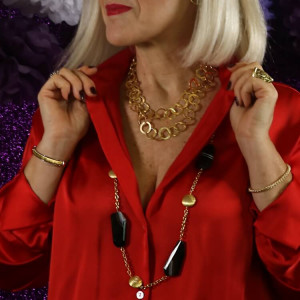 Collares de cadenas largos dorados con piedras Honesty I Madrid68