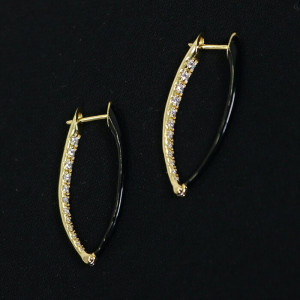 Pendientes aros esmaltados negro y circonitas Epic  I Madrid68