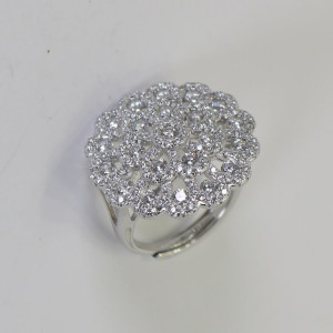 Anillo cóctel diseño floral con circonitas blanco Bellezza I Madrid68
